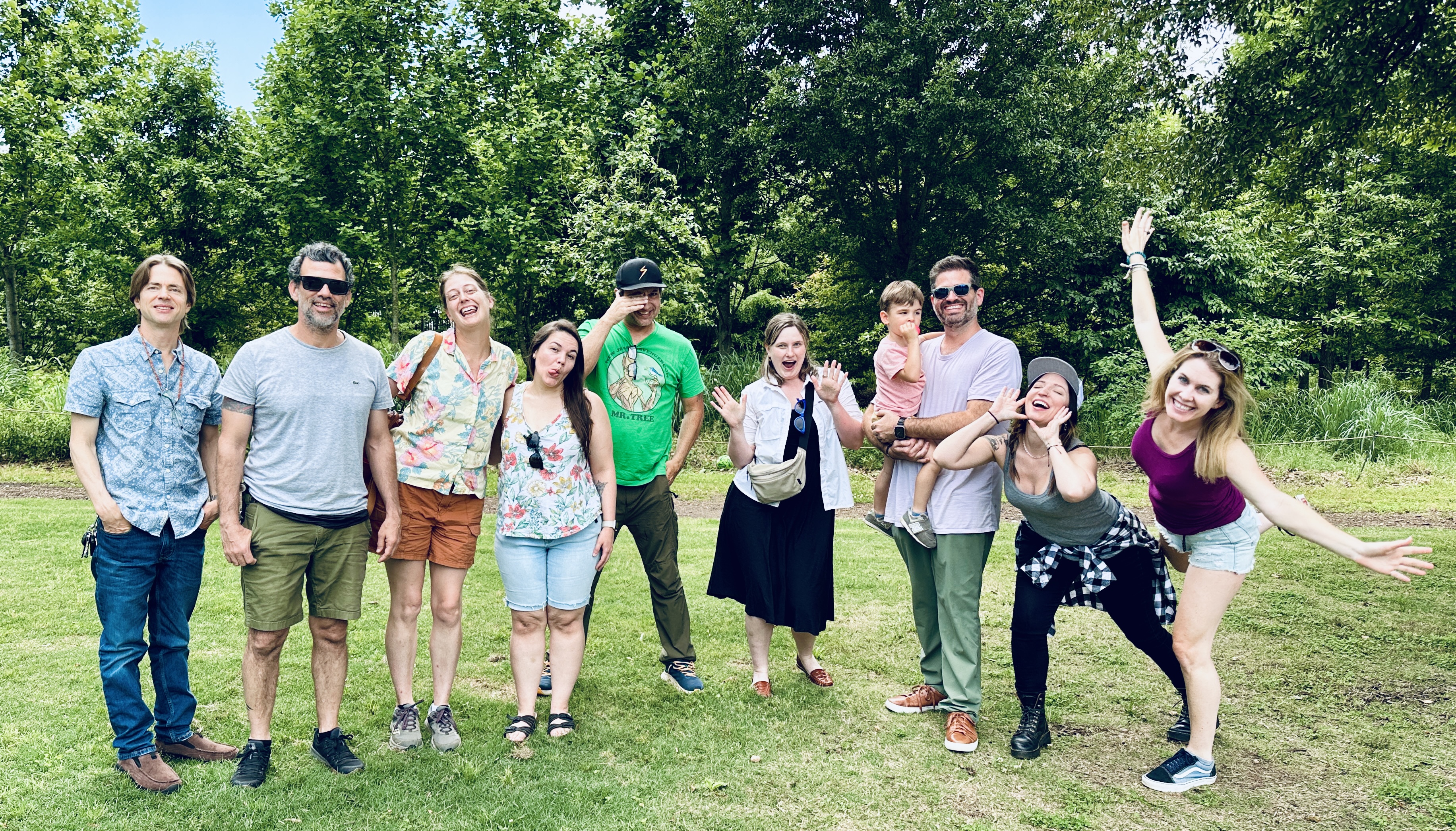 Group photo from Lee + White meetup